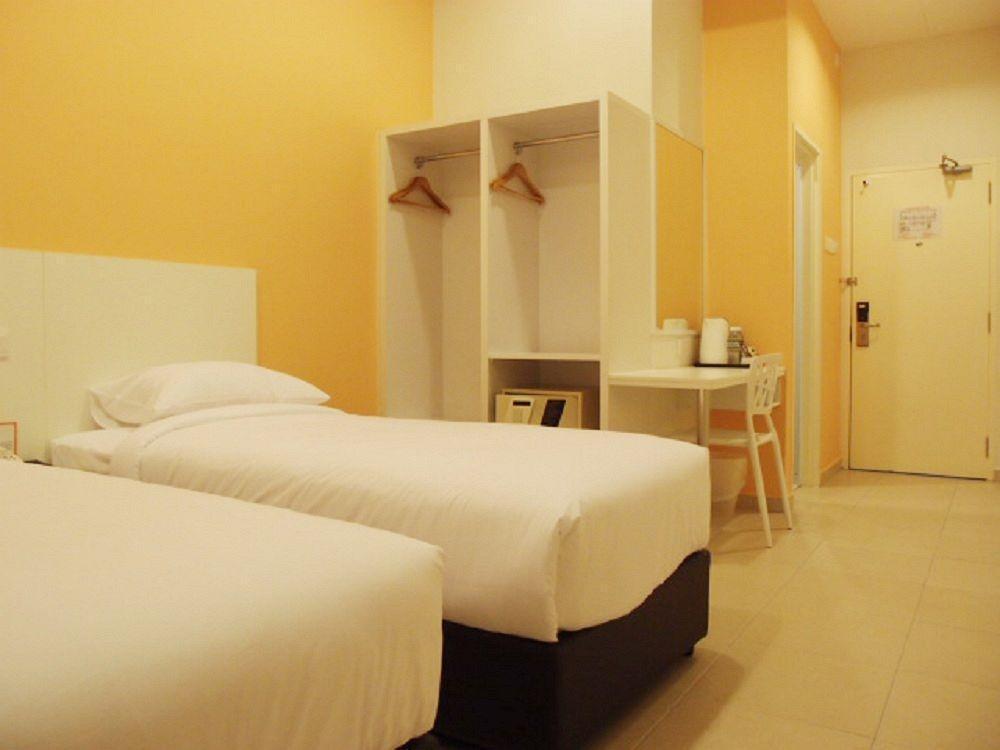 G Inn George Town  Kültér fotó