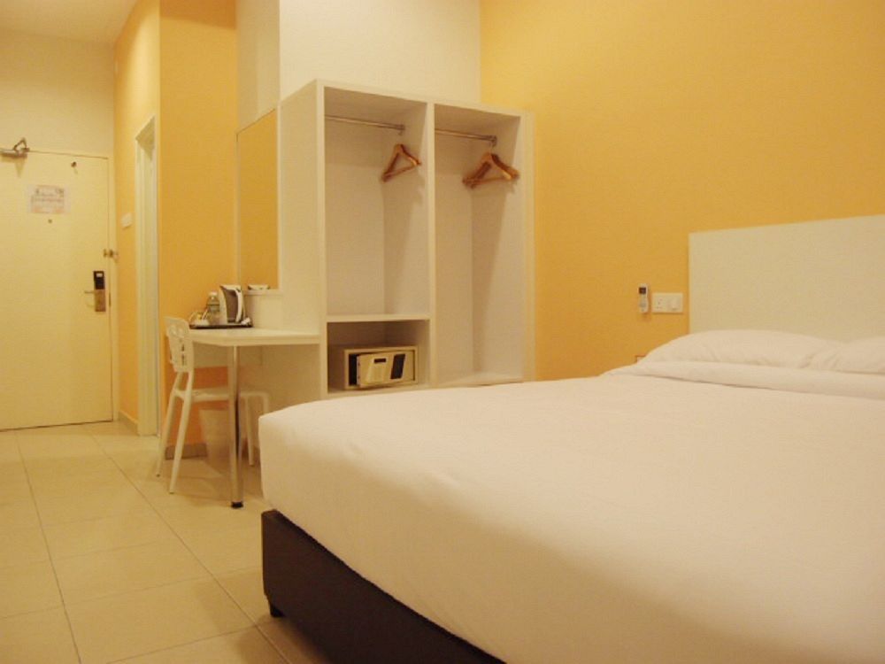 G Inn George Town  Kültér fotó