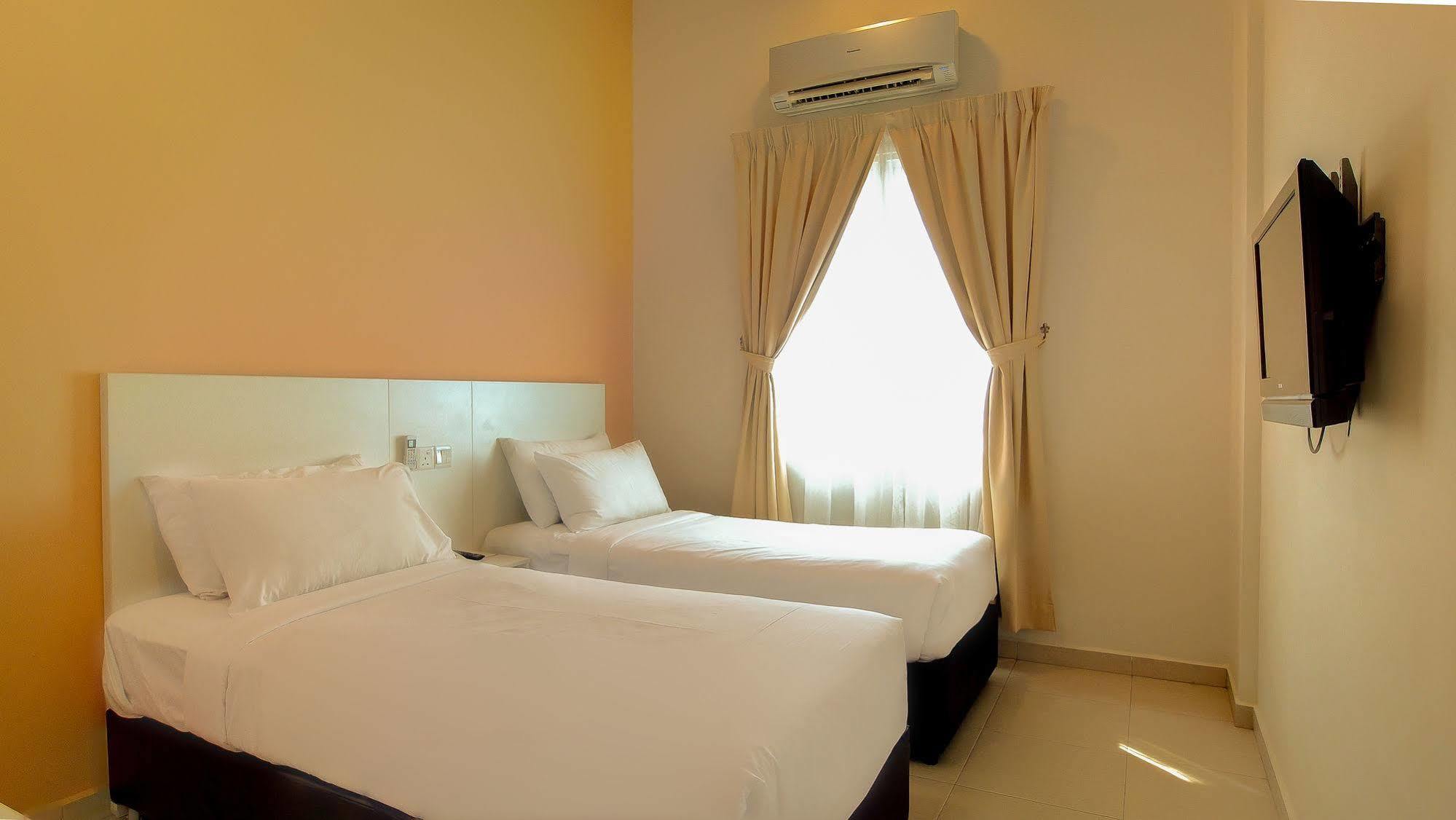 G Inn George Town  Kültér fotó