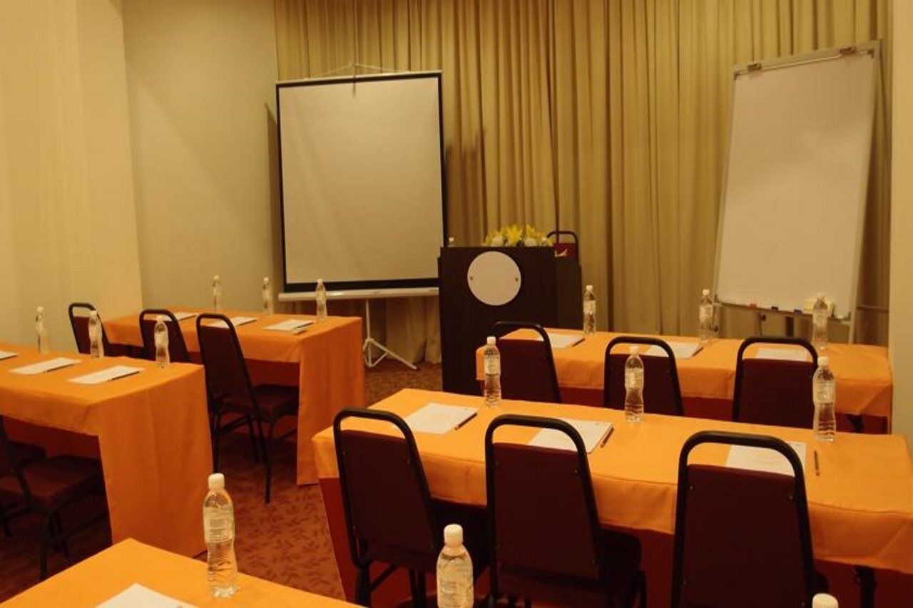 G Inn George Town  Kültér fotó